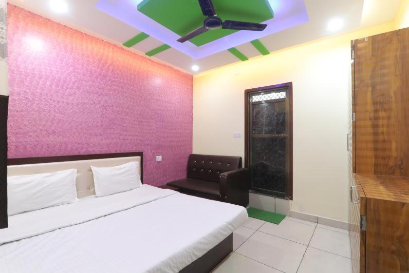 Shree Ram Hotel ゴーラクプル エクステリア 写真